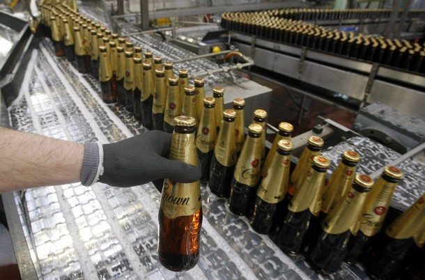 轉彎鏈板輸送機應用案例